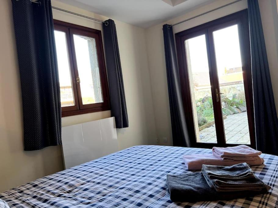 Appartement Calme Au Coeur Du Jardin Violaines Exterior photo